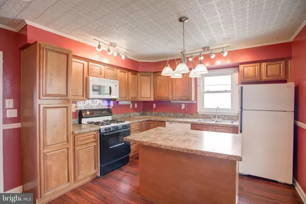 Bellmawr, NJ 08031,825 DEVENNEY DR