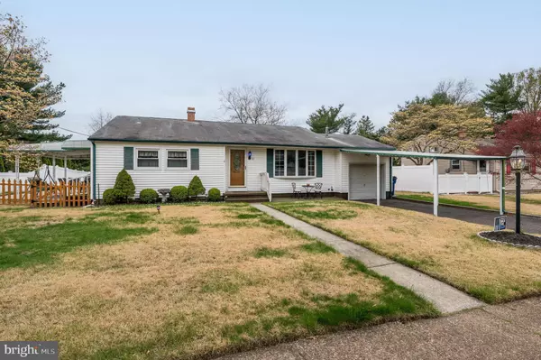 12 N SUNSET DR, Voorhees, NJ 08043