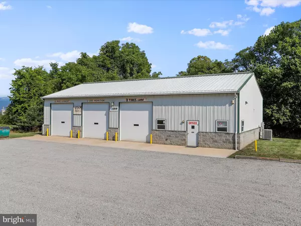 2489 STATE RD 55, Moorefield, WV 26836
