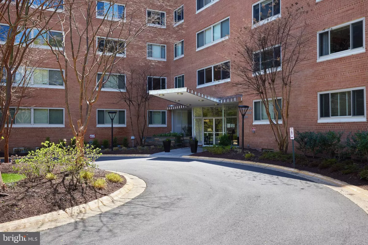 Chevy Chase, MD 20815,5100 DORSET AVE #112