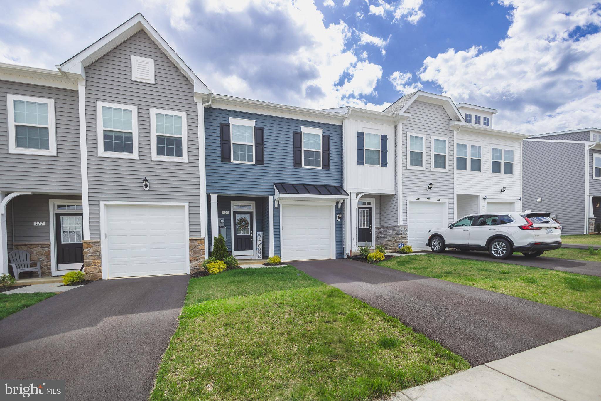 Martinsburg, WV 25403,421 HILLSDALE PL
