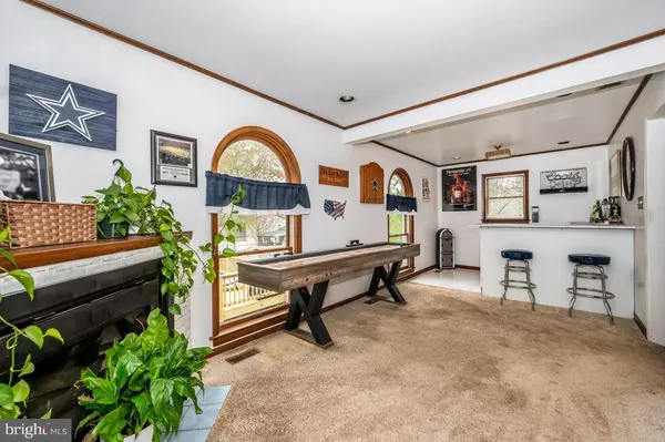 Brunswick, MD 21716,223 TAMARACK WAY