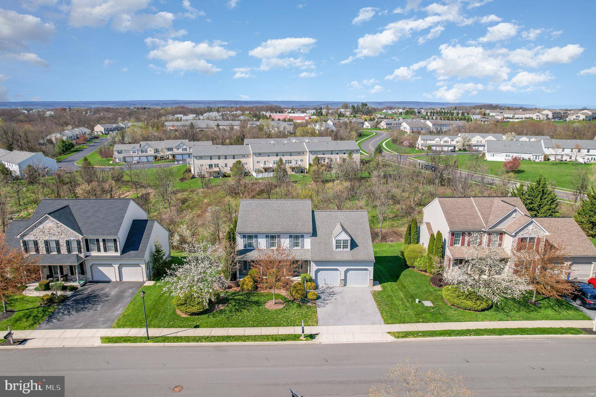 Hummelstown, PA 17036,192 BLUE JAY WAY