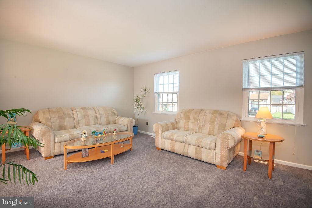 Newark, DE 19702,106 PATTIE DR