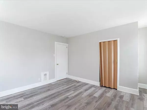 Brookhaven, PA 19015,9 8TH ST
