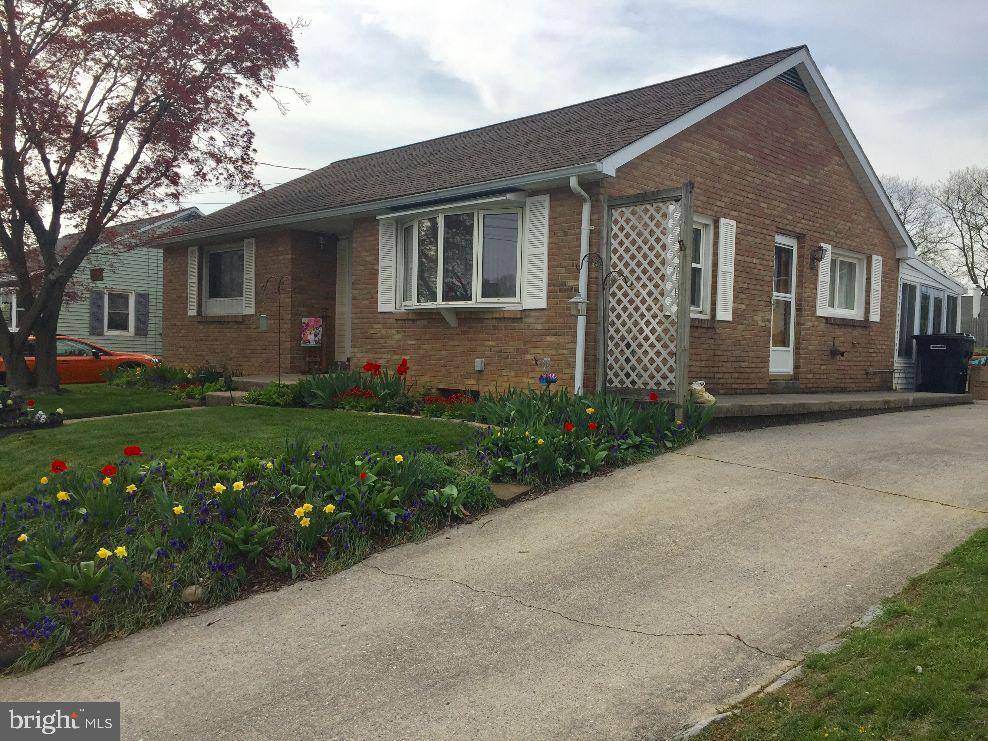 Palmyra, PA 17078,803 W OAK ST