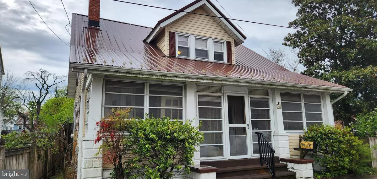 Seaford, DE 19973,209 N PINE ST