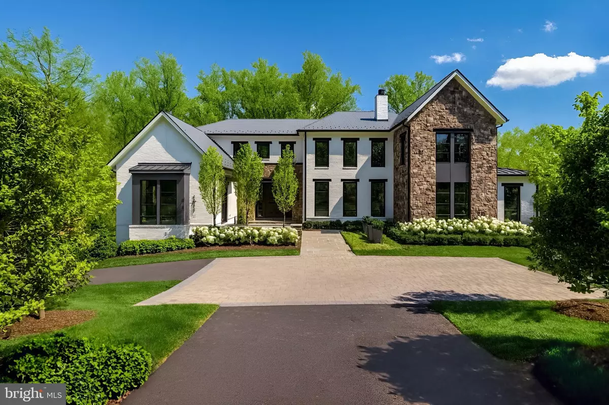 Mclean, VA 22101,1011 LANGLEY HILL DR