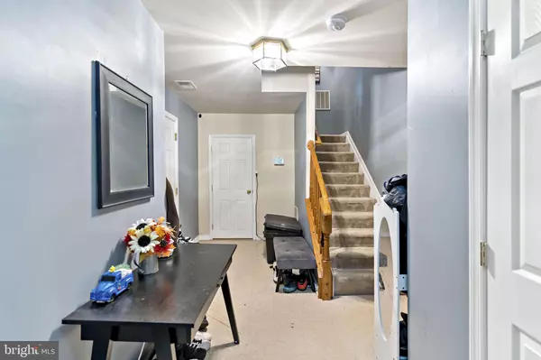 Martinsburg, WV 25403,156 RAPHAEL CT