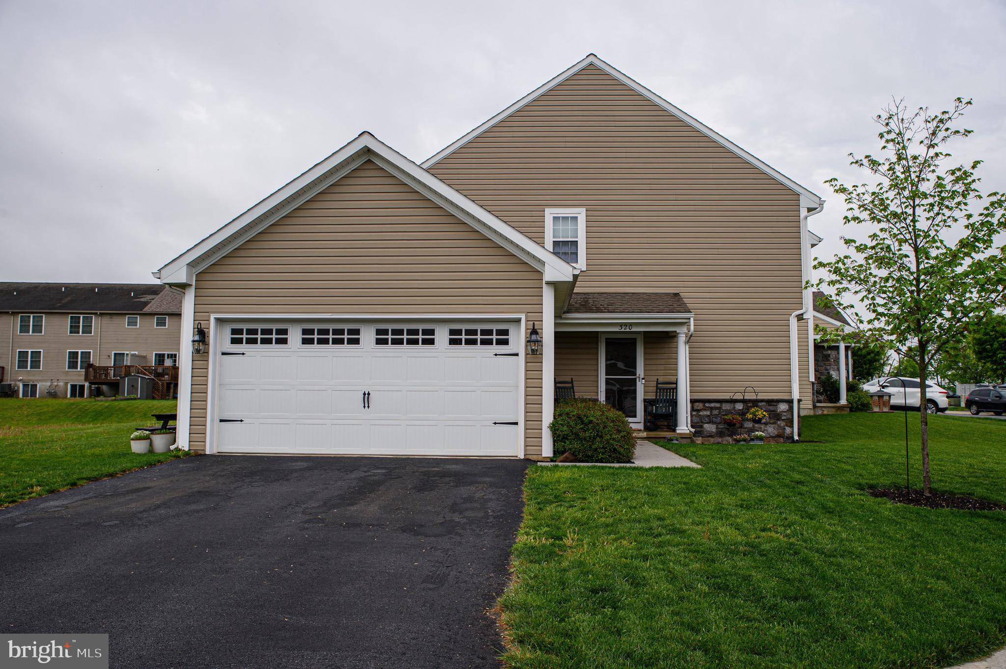 320 CEDAR HOLW,  Manheim,  PA 17545