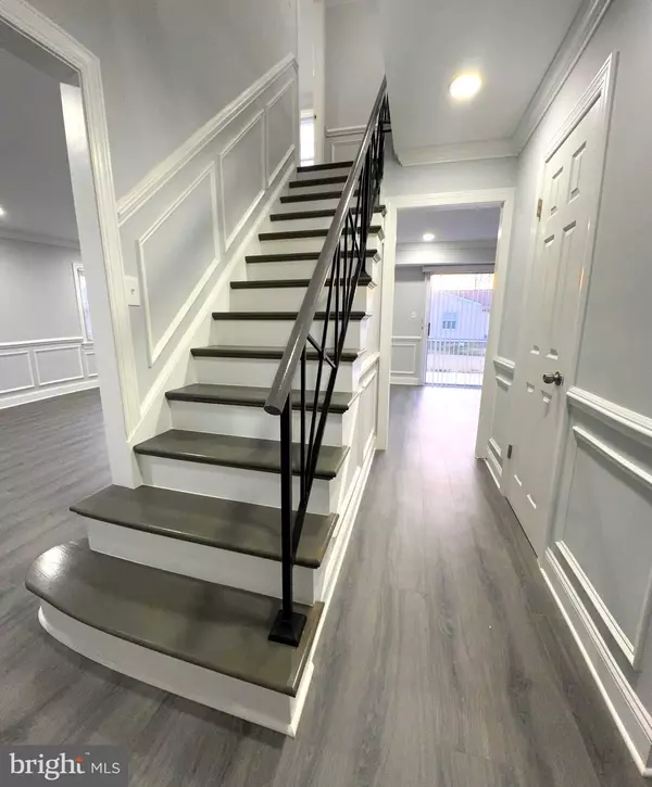 Willingboro, NJ 08046,18 GRAYSON CIR