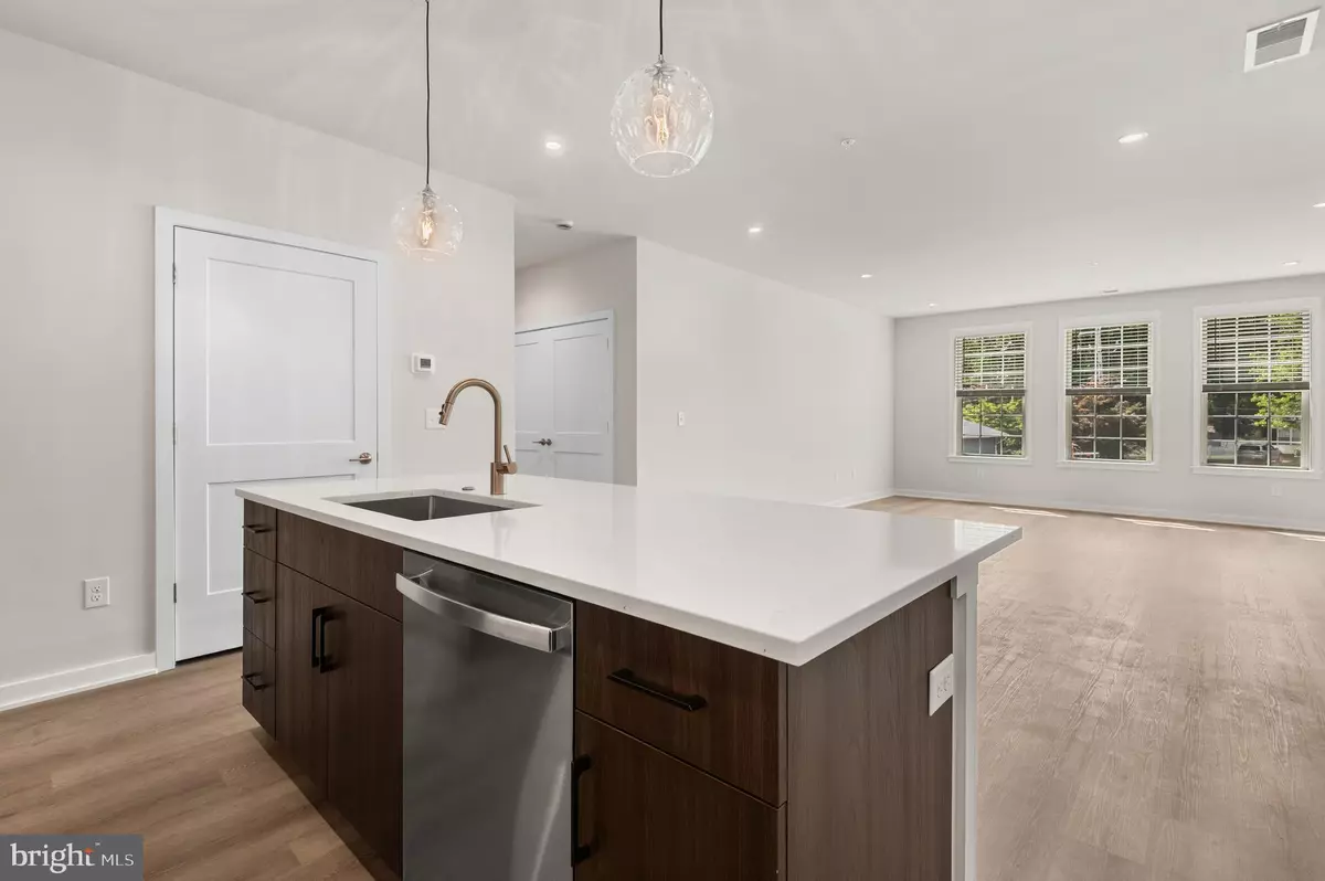 Hatboro, PA 19040,26 S YORK RD #201