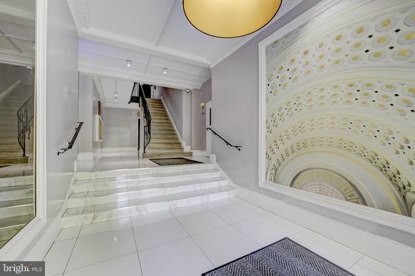 Washington, DC 20009,1401 COLUMBIA RD NW #219