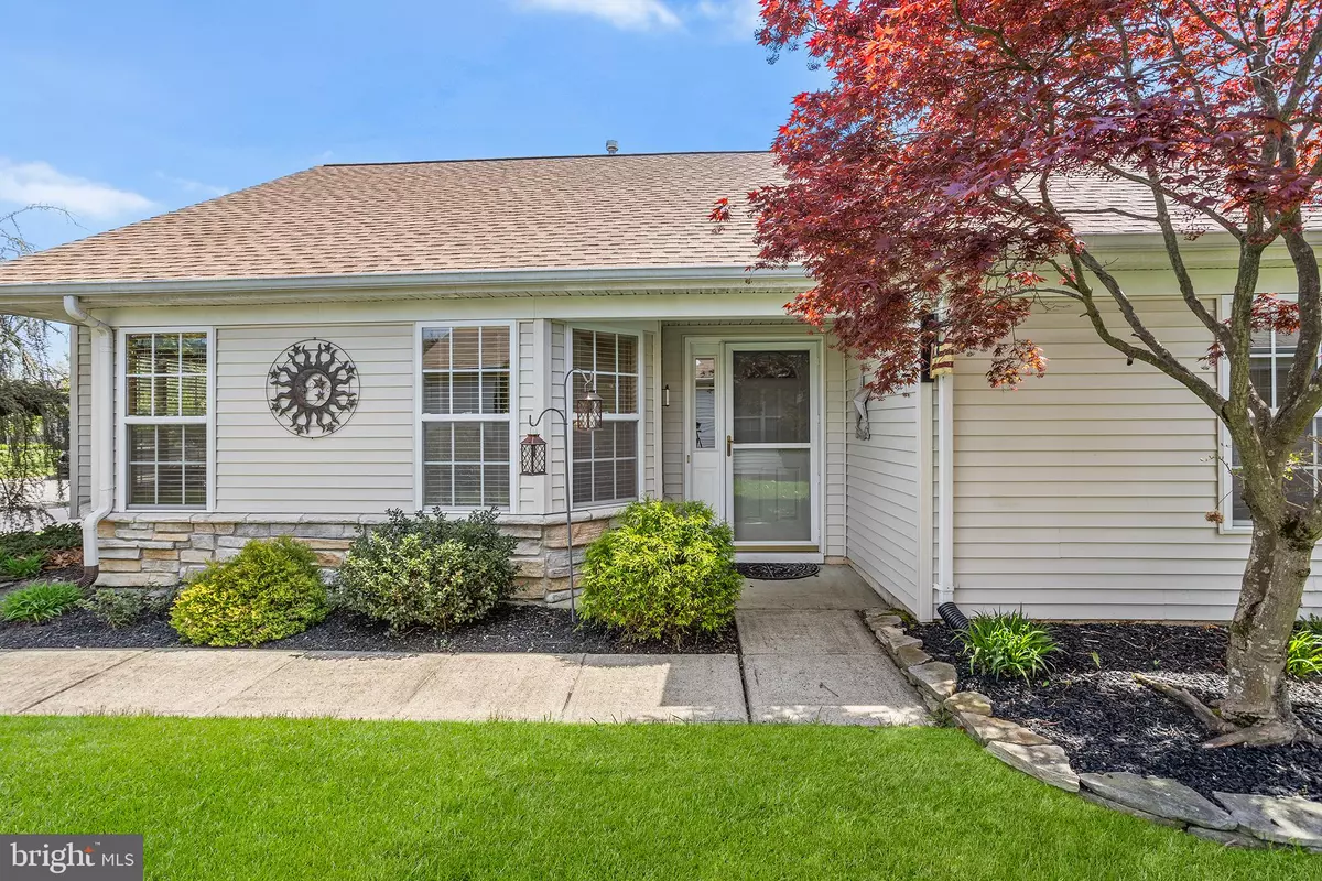 Lakewood, NJ 08701,16 SCHOOLHOUSE LN