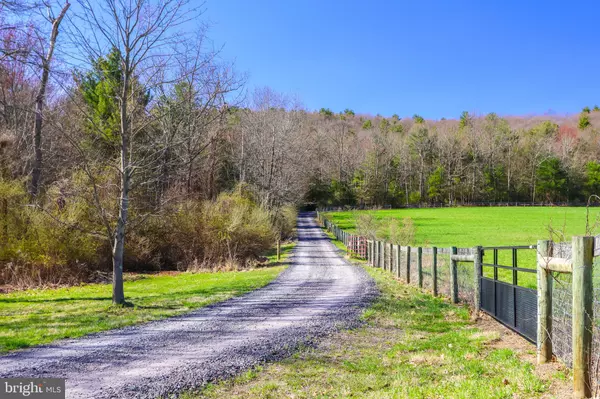 Kunkletown, PA 18058,376 HTY RD