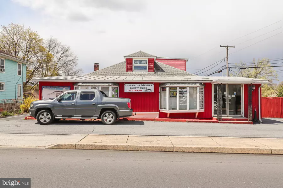 907 QUENTIN RD, Lebanon, PA 17042