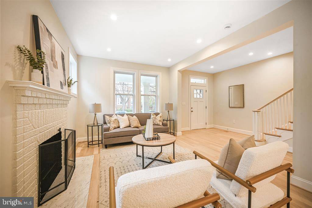 Washington, DC 20011,512 PEABODY ST NW