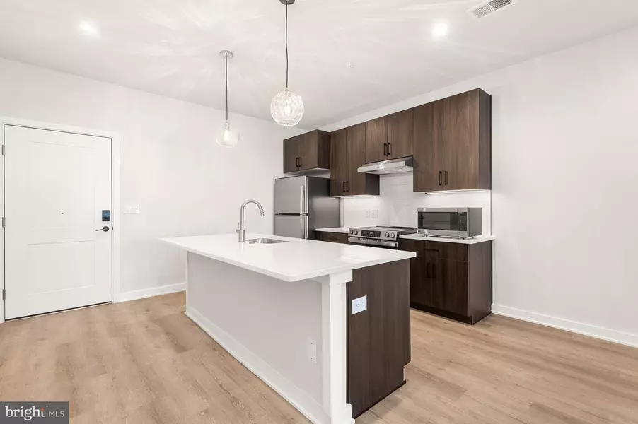 26 S YORK RD #305, Hatboro, PA 19040