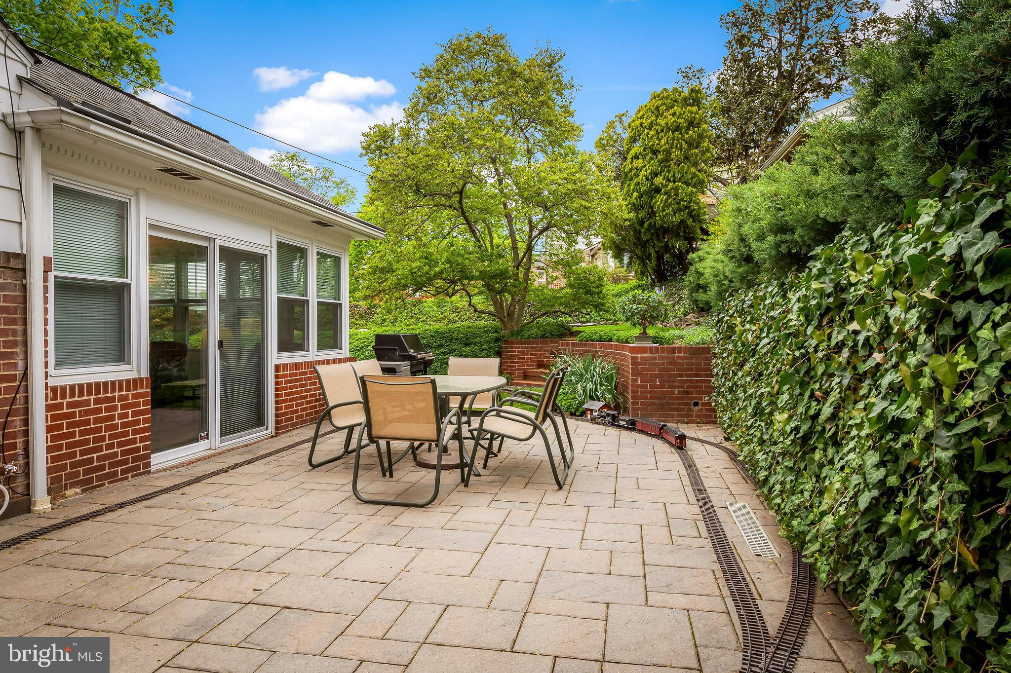 900 FAIRWAY DR,  Baltimore,  MD 21286