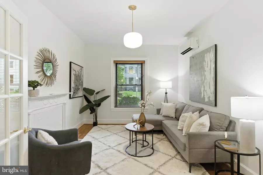 147 R ST NE #8, Washington, DC 20002