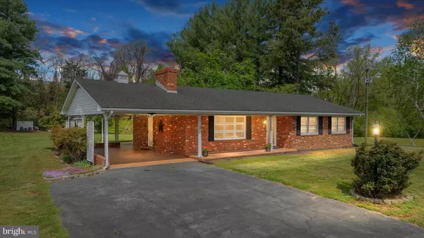 2 GREENFIELD RD, Luray, VA 22835
