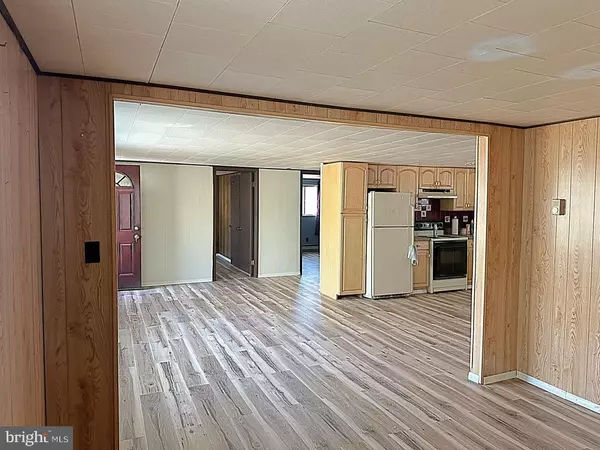 Pocono Lake, PA 18347,146 OUTER DR