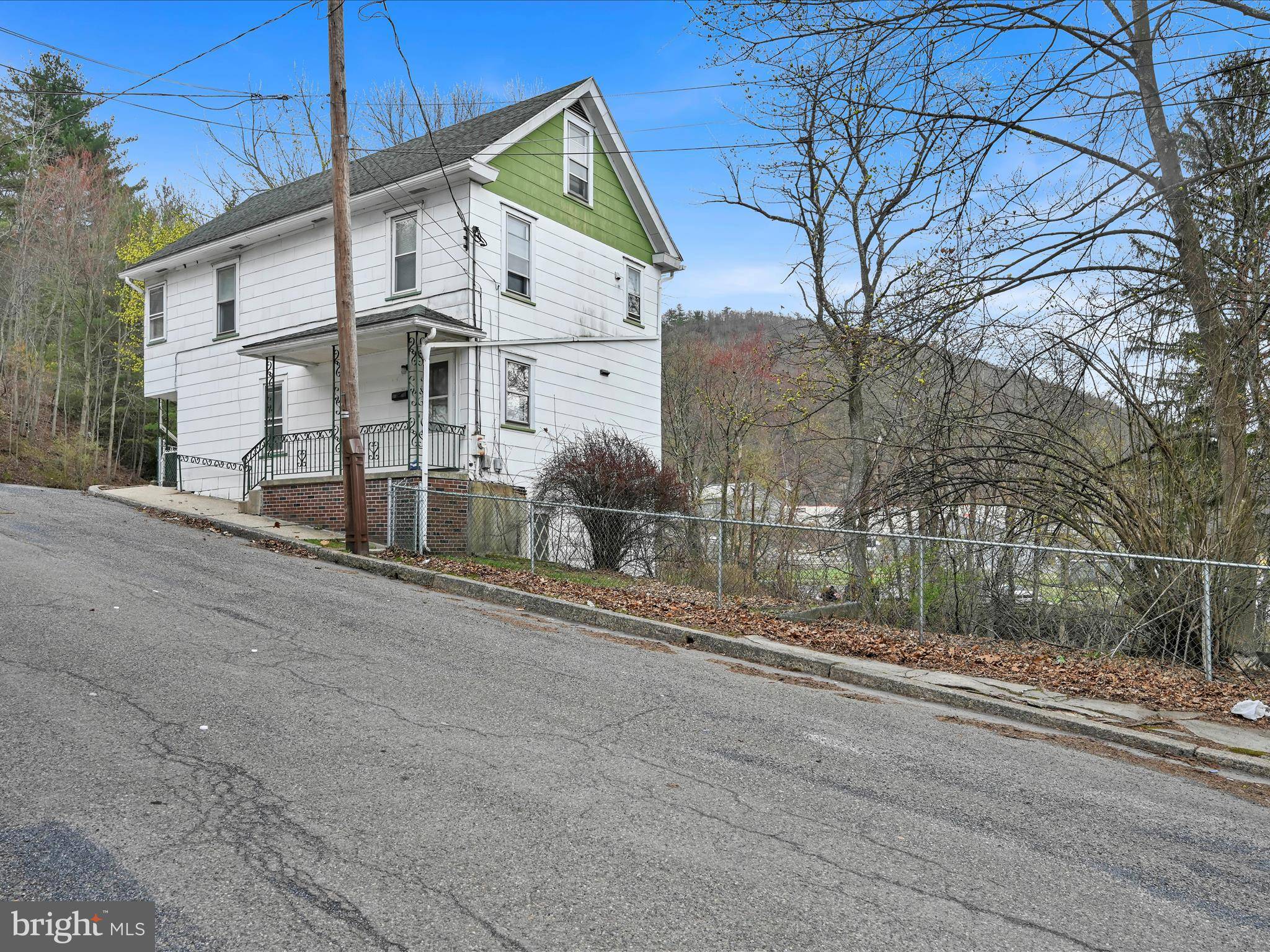 Nesquehoning, PA 18240,132 ALLEN ST