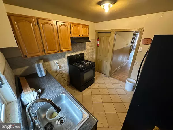 Philadelphia, PA 19142,6148 UPLAND ST