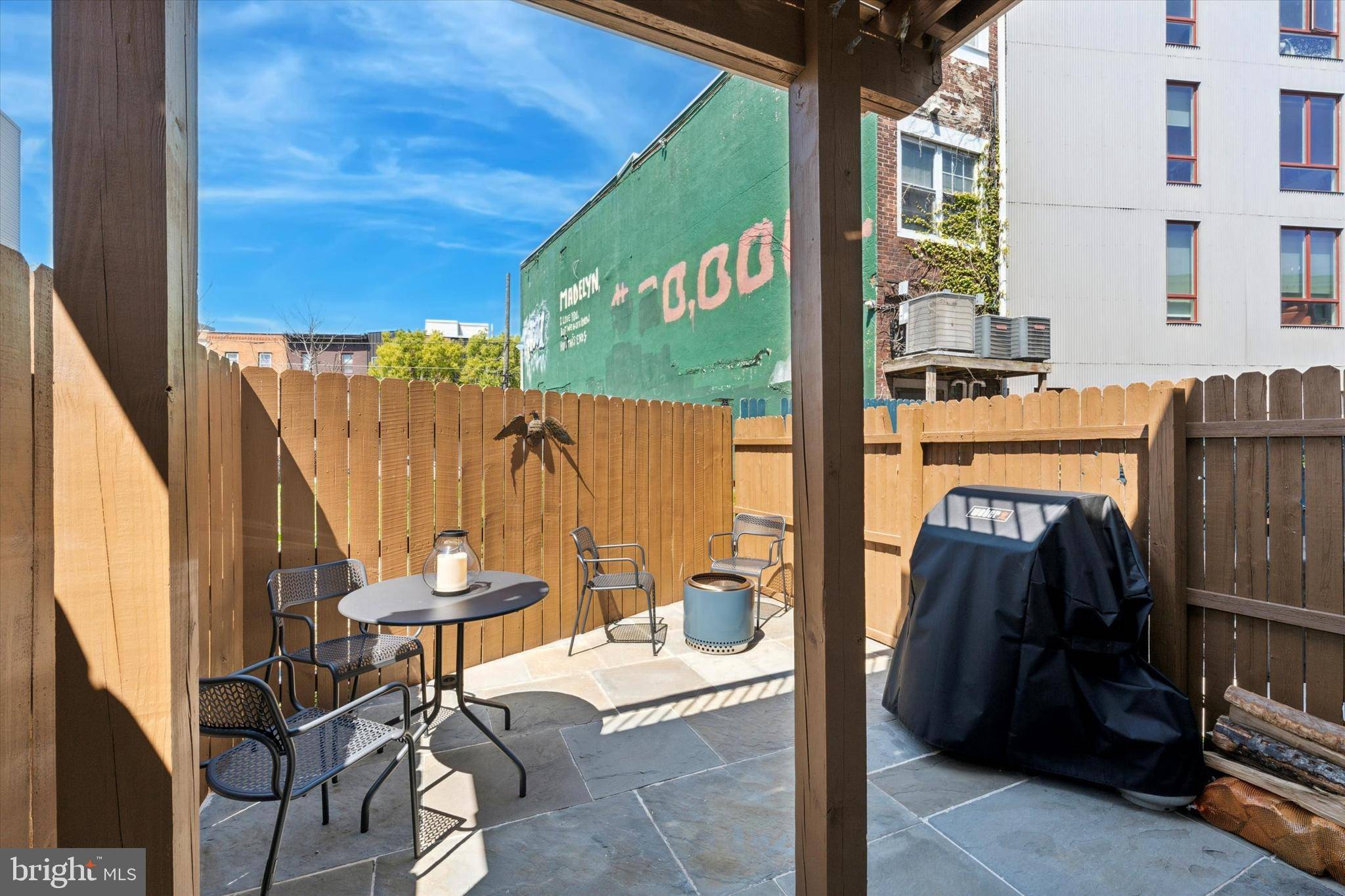 Philadelphia, PA 19125,2566 COLLINS ST