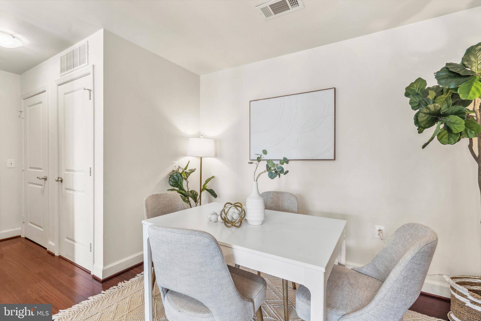 Arlington, VA 22202,3650 S GLEBE RD #1050