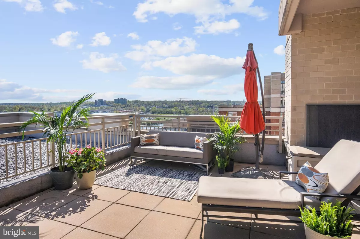 Arlington, VA 22202,3650 S GLEBE RD #1050