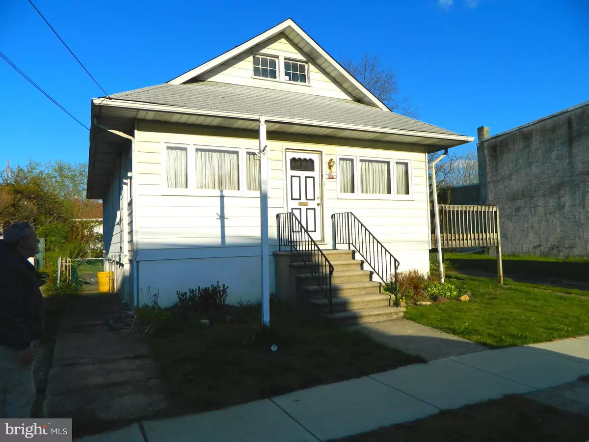 Oaklyn, NJ 08107,324 ELM AVE