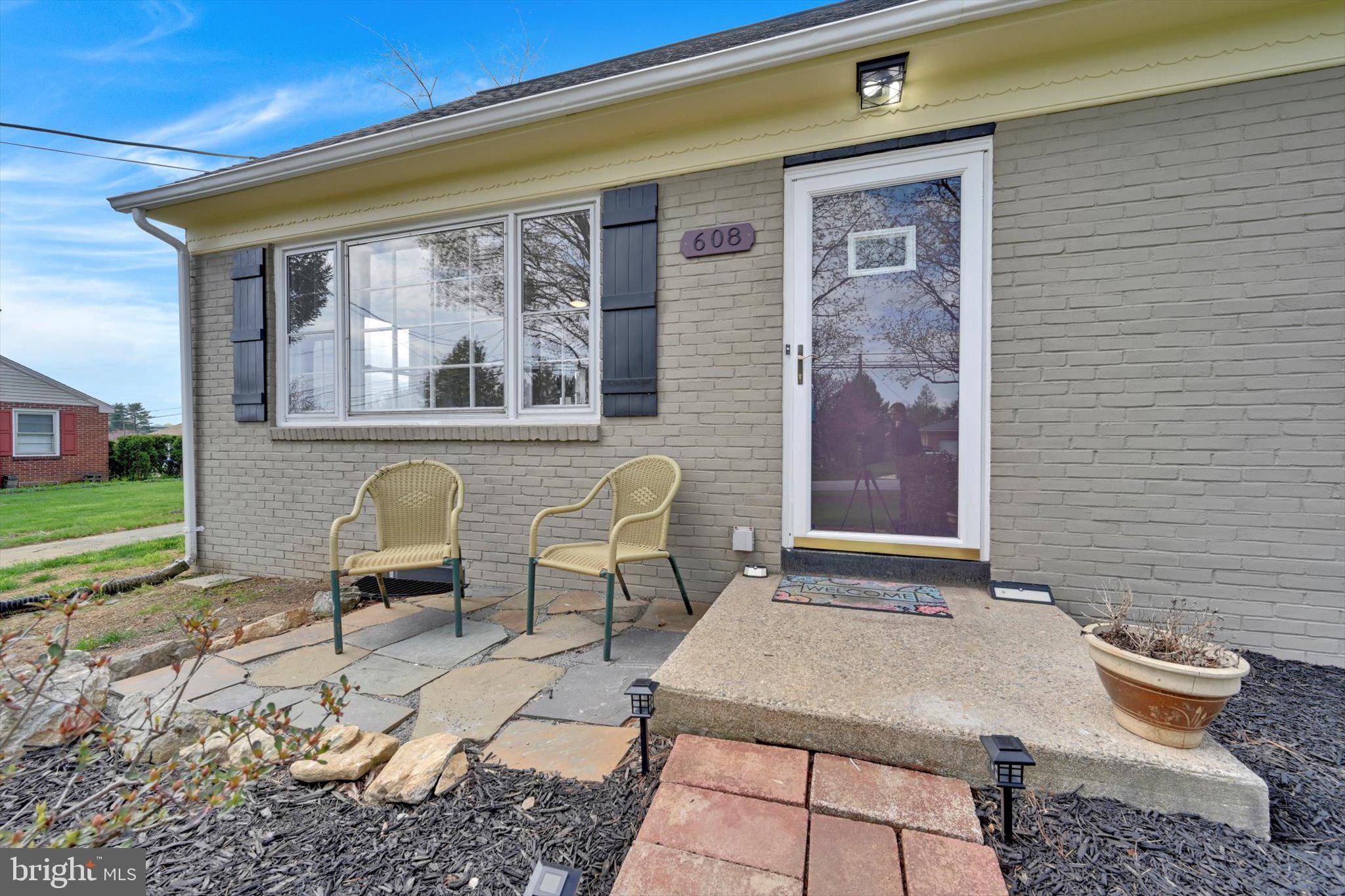 Lancaster, PA 17601,608 ENFIELD DR