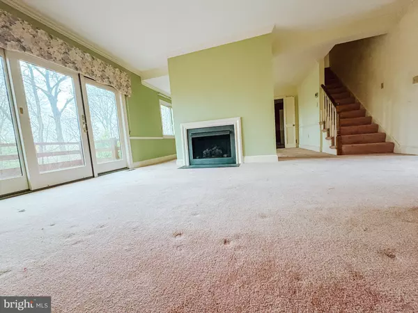 Woodbridge, VA 22192,2568 TREE HOUSE DR