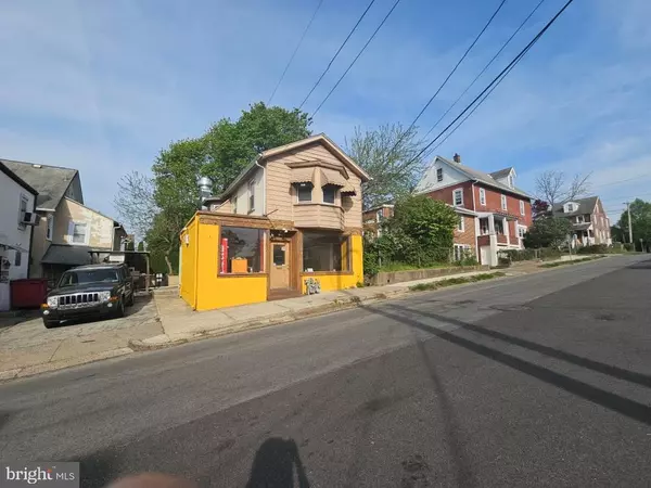 107 E COUNTY LINE RD #2, Ardmore, PA 19003