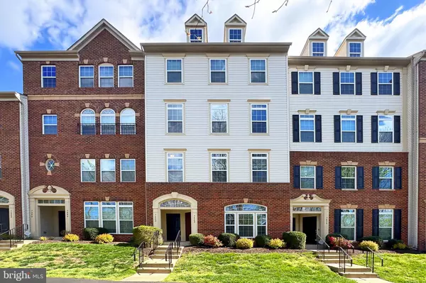 7440 BRUNSON CIR, Gainesville, VA 20155