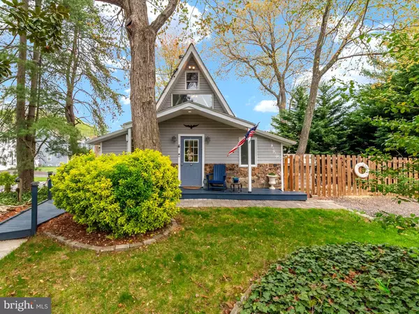 Edgewater, MD 21037,829 HILLSIDE AVE