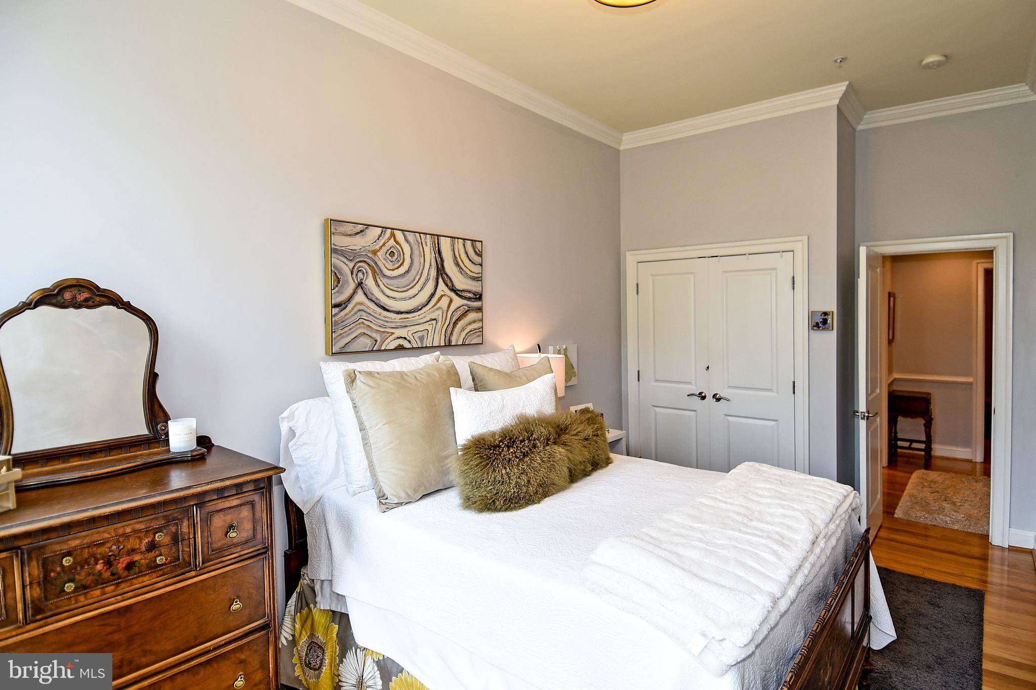 Washington, DC 20009,1407 W ST NW #302