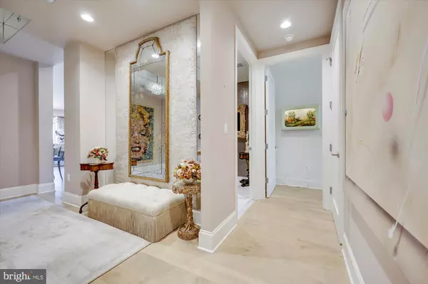 Bethesda, MD 20817,8121 RIVER RD #451