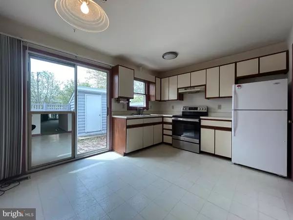 Leesburg, VA 20175,321 HARRISON ST SE