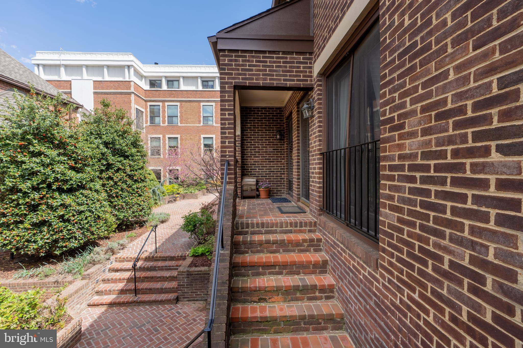 Washington, DC 20009,1715 15TH ST NW #18