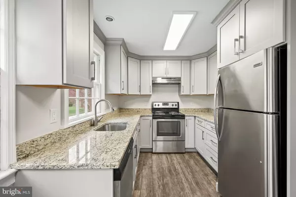 Pennington, NJ 08534,15 FLOWER HILL TER
