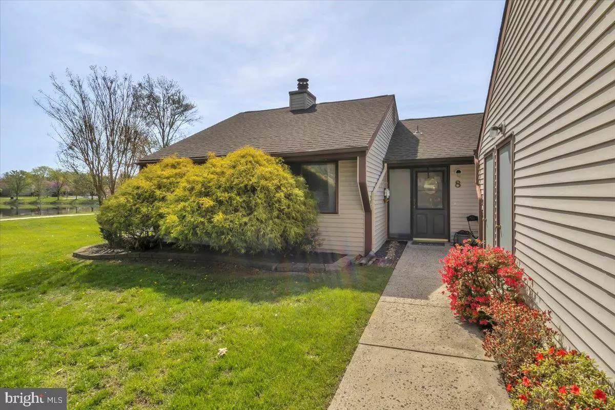 Mount Laurel, NJ 08054,8 E AZALEA LA