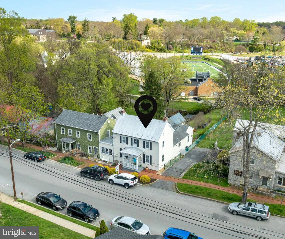 103 W HIGH ST, Shepherdstown, WV 25443