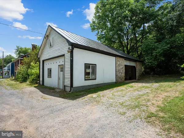 Kearneysville, WV 25430,7405 QUEEN ST