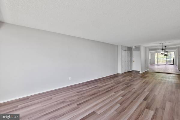 Mclean, VA 22102,1800 OLD MEADOW RD #916