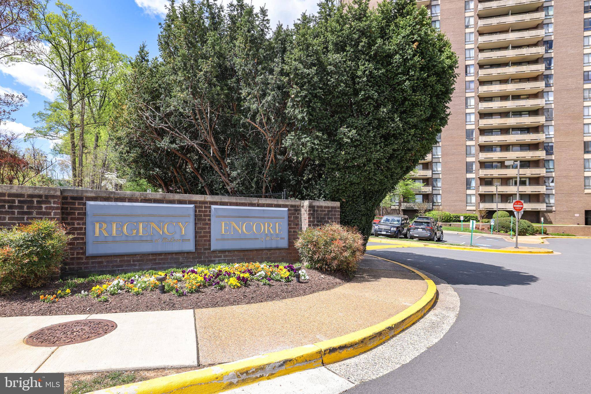 Mclean, VA 22102,1800 OLD MEADOW RD #916