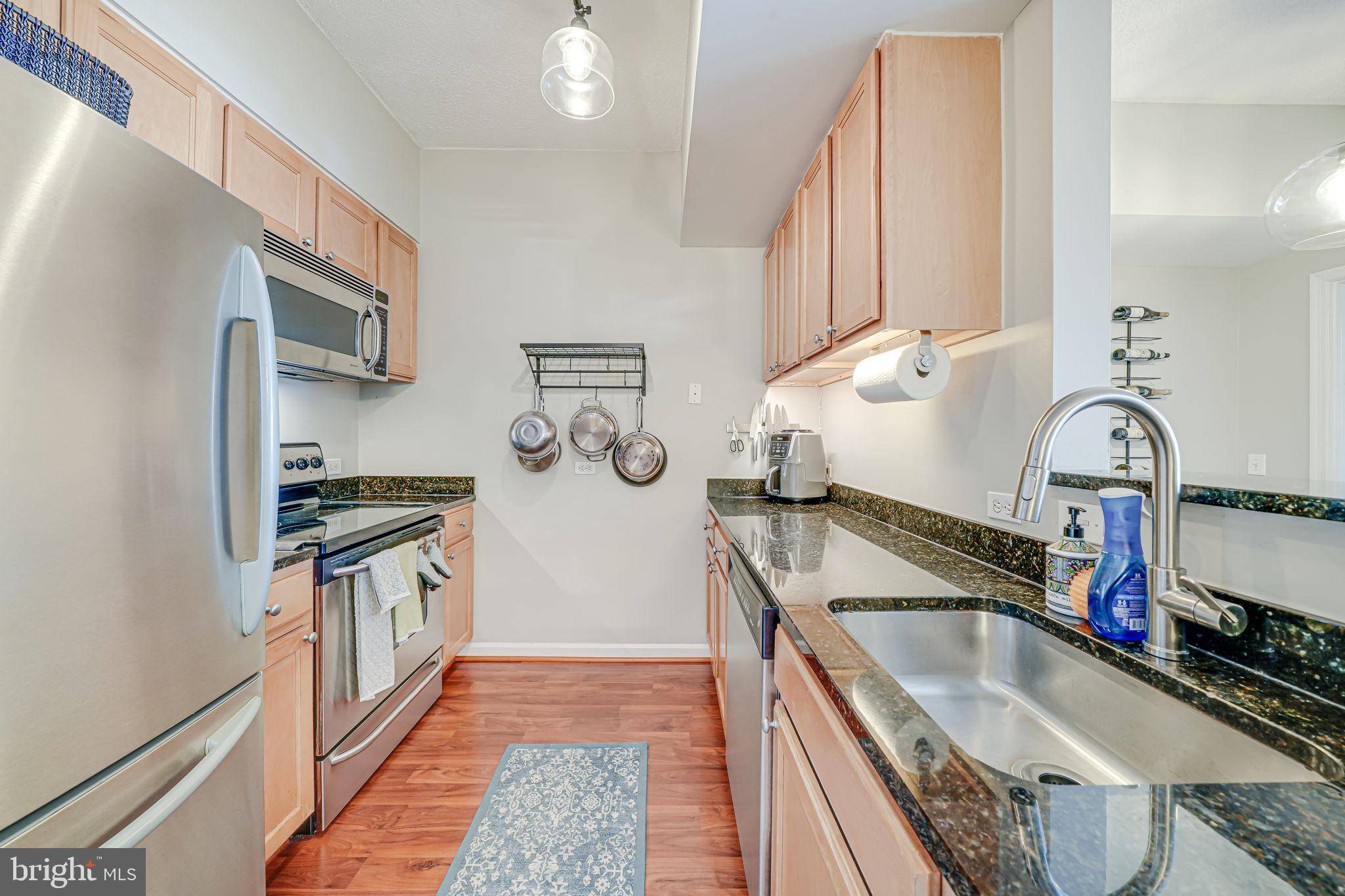 Arlington, VA 22203,880 N POLLARD ST #1021