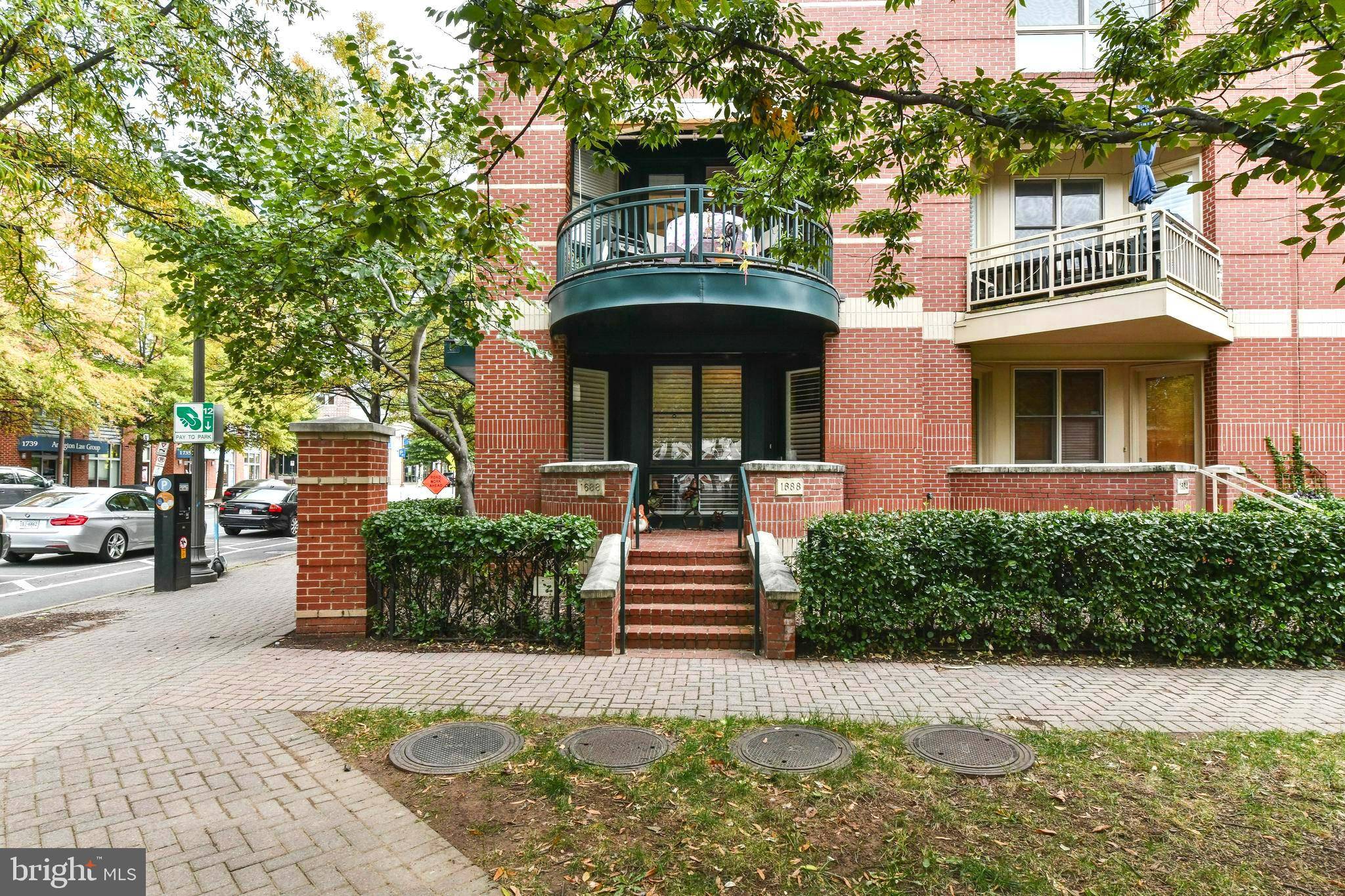 Arlington, VA 22209,1688 N QUINN ST