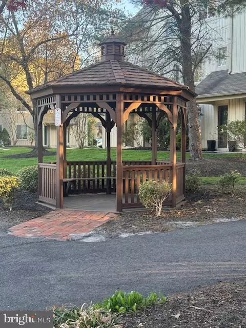 Marlton, NJ 08053,335 WOODLAKE DR #335